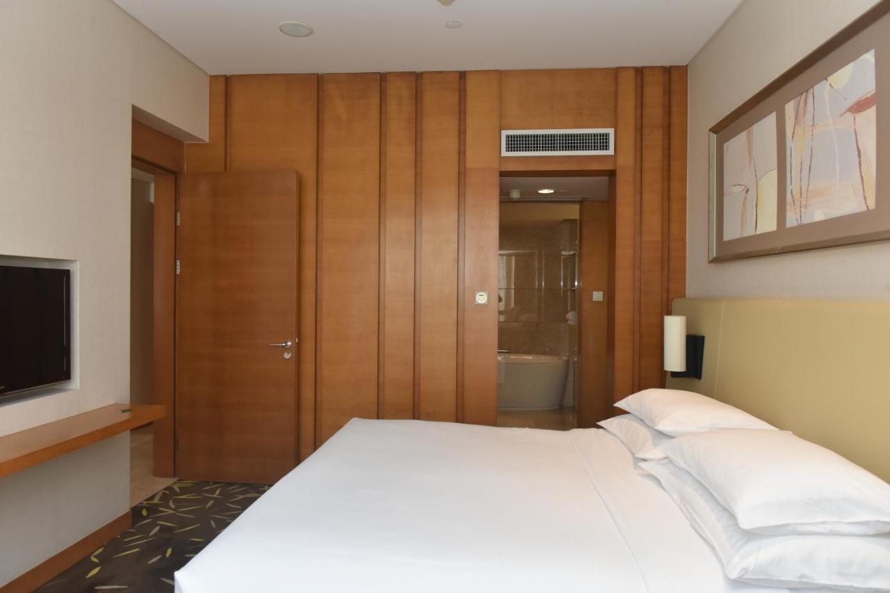 Crowne Plaza Zhongshan Wing On City By Ihg Εξωτερικό φωτογραφία